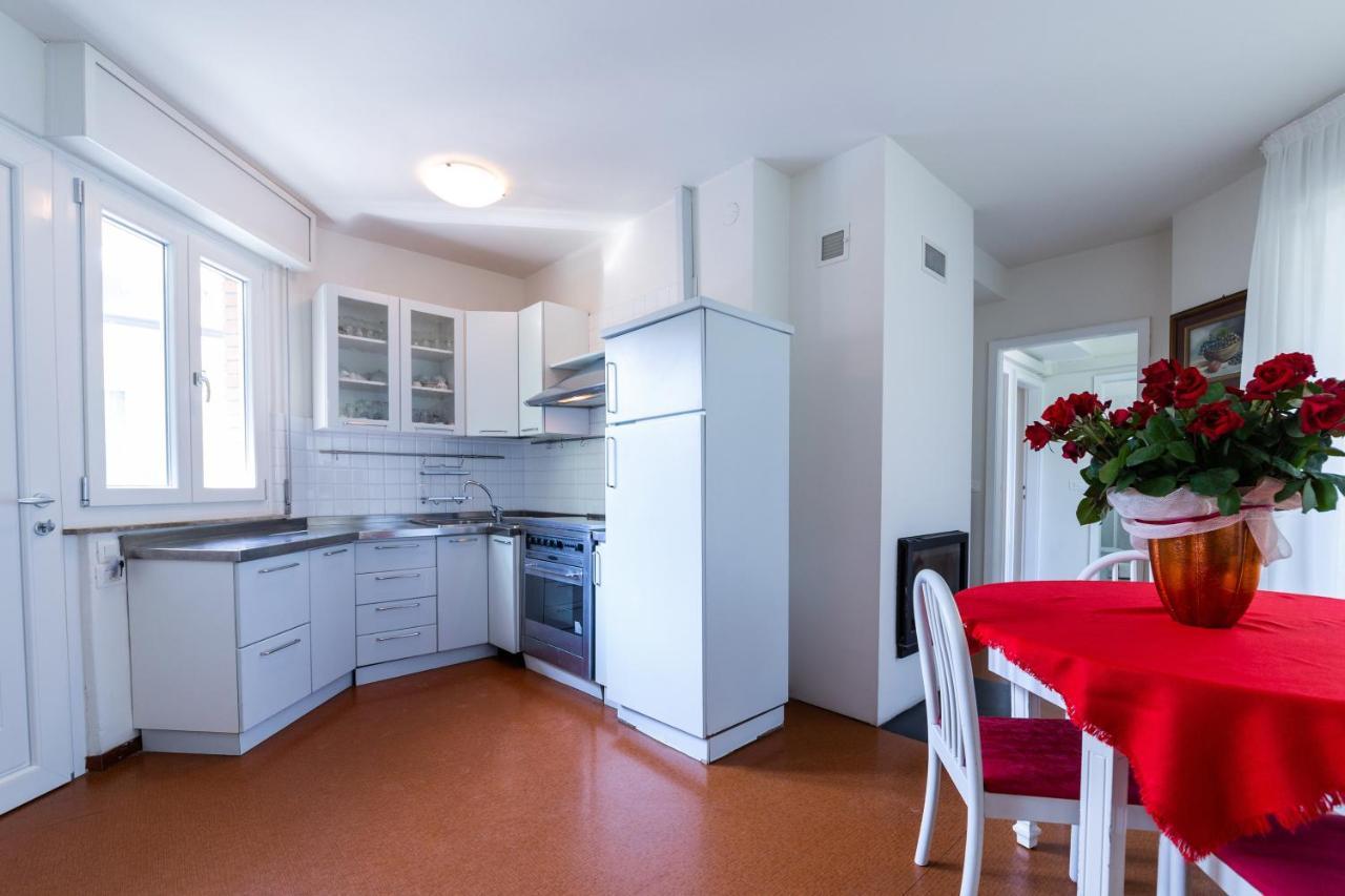 Villa Lucilla Lignano Sabbiadoro Buitenkant foto