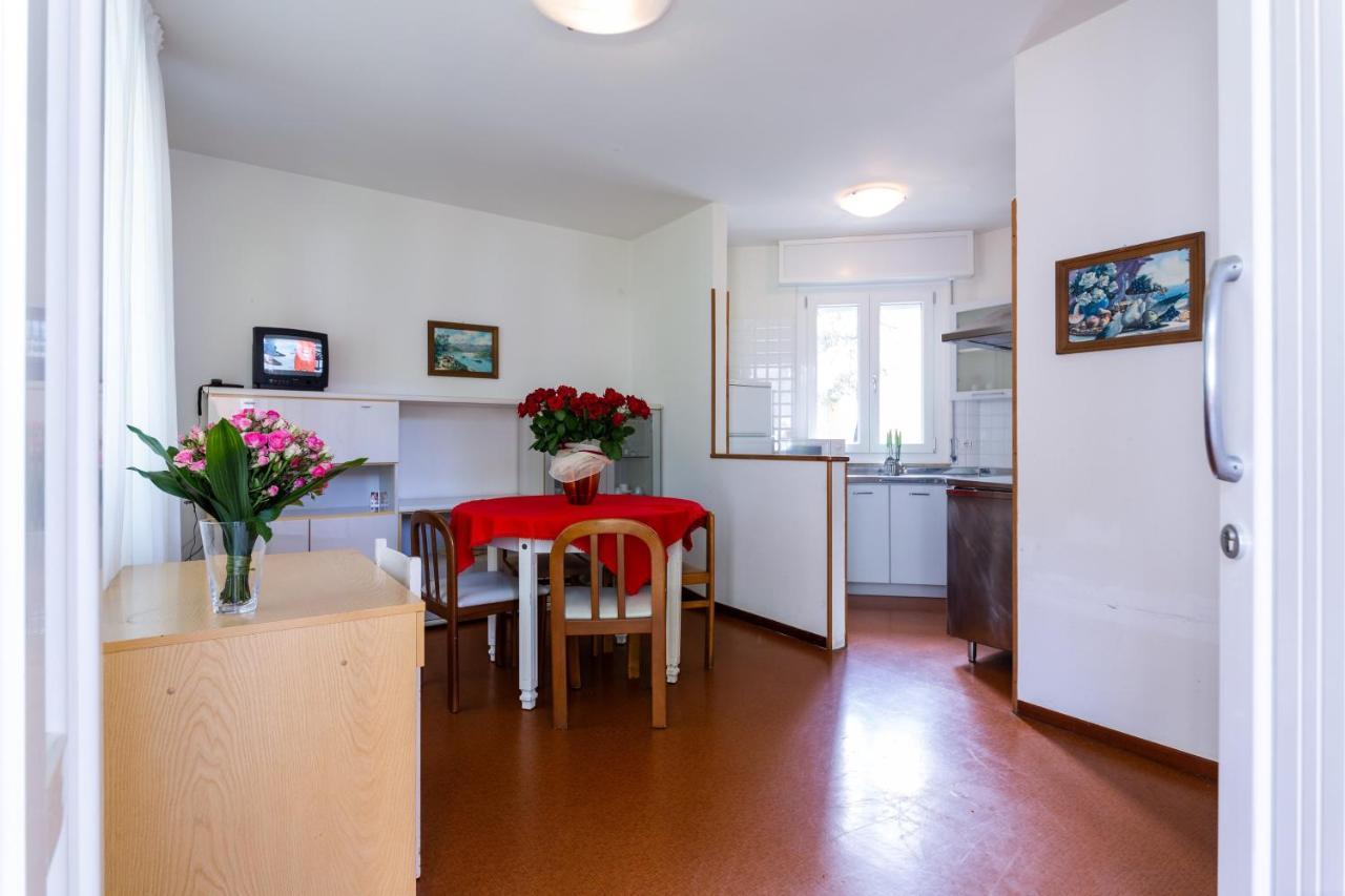 Villa Lucilla Lignano Sabbiadoro Buitenkant foto