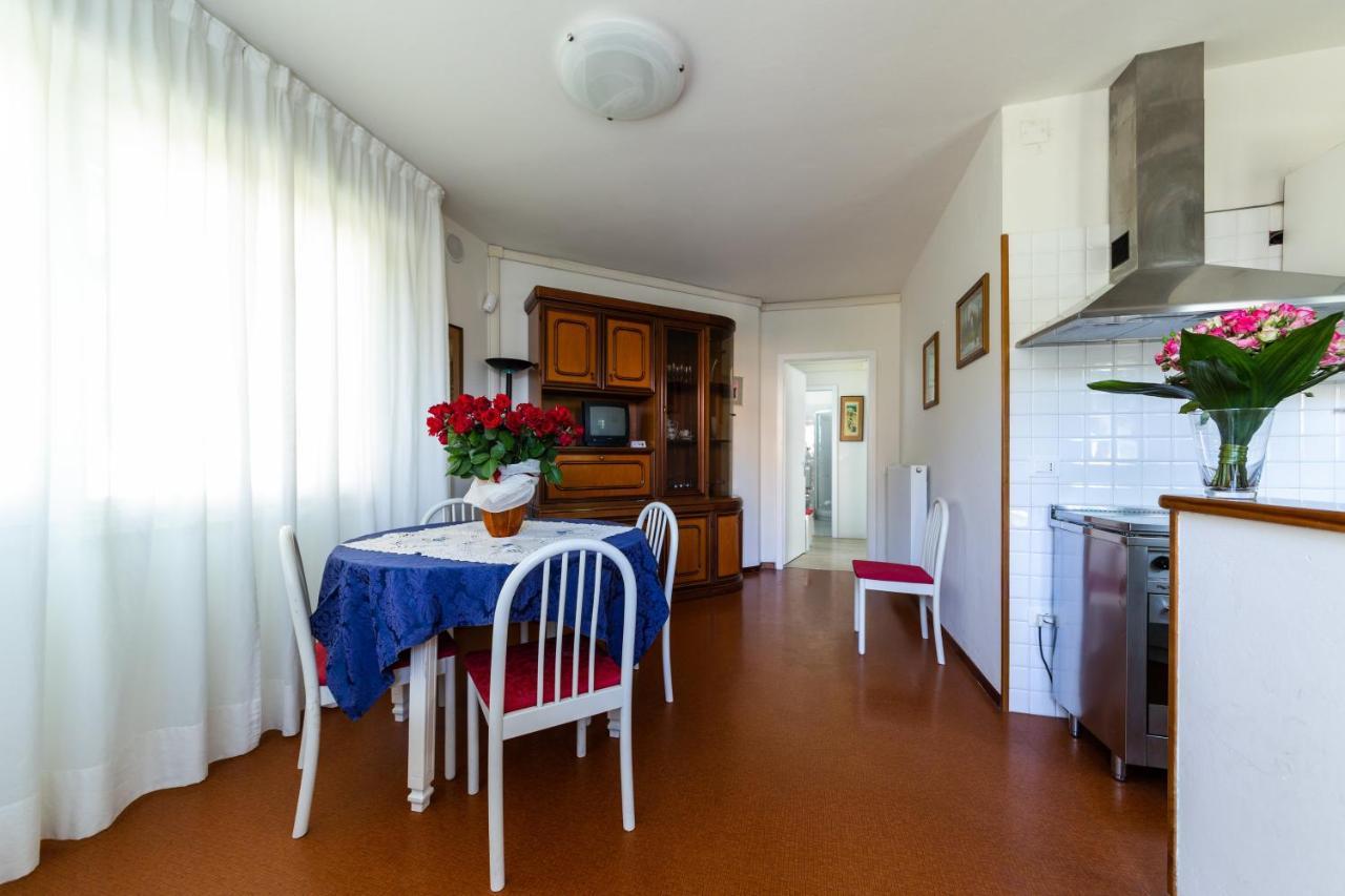 Villa Lucilla Lignano Sabbiadoro Buitenkant foto