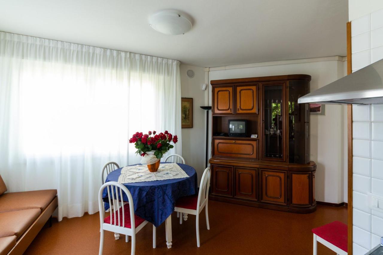 Villa Lucilla Lignano Sabbiadoro Buitenkant foto