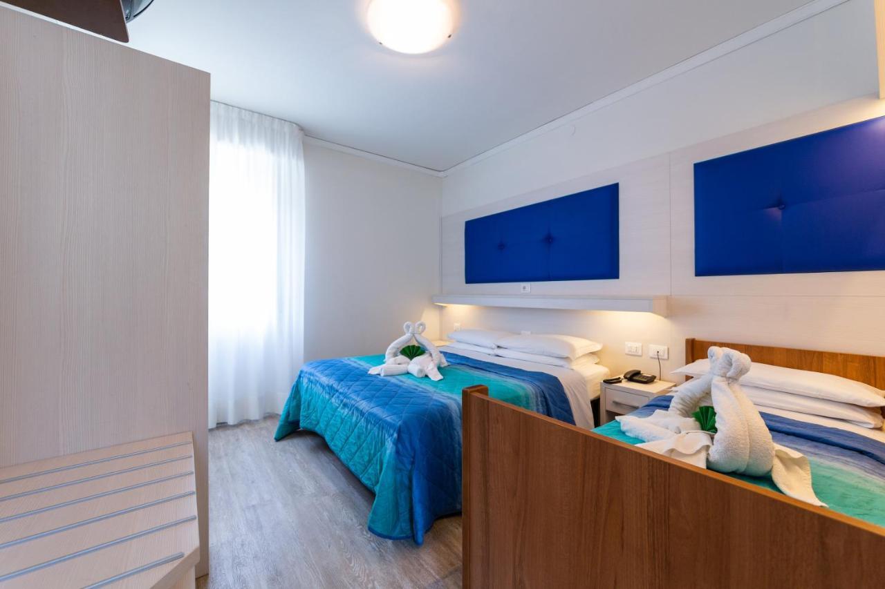 Villa Lucilla Lignano Sabbiadoro Buitenkant foto