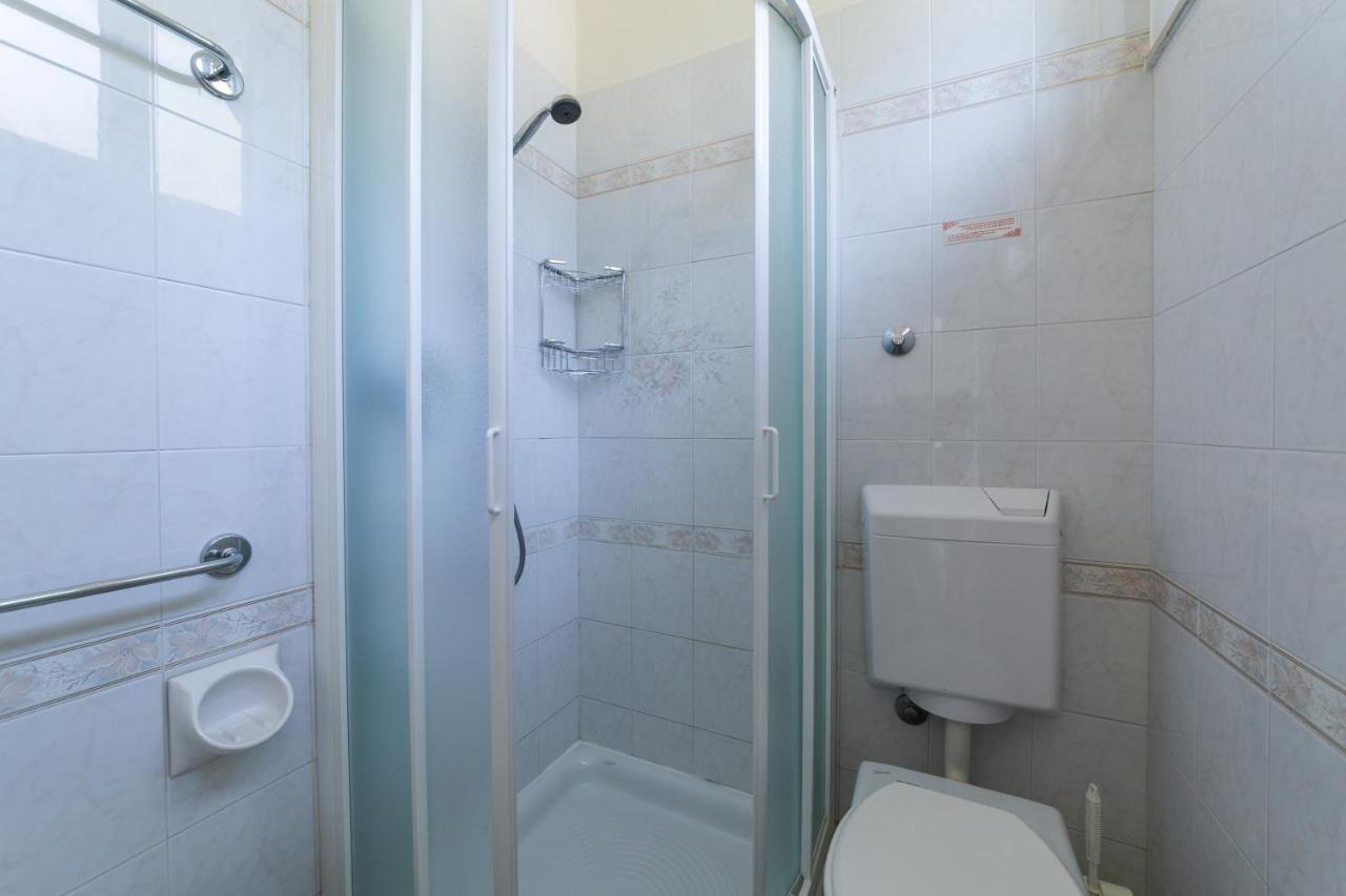 Villa Lucilla Lignano Sabbiadoro Buitenkant foto