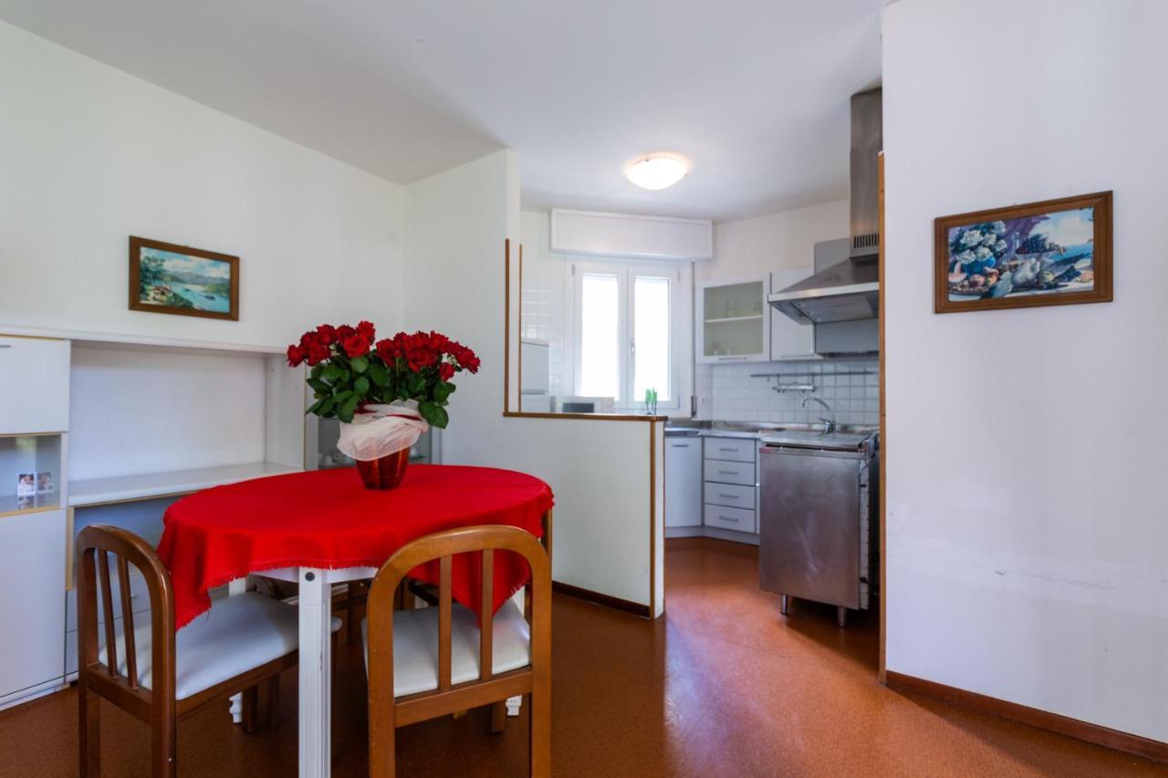 Villa Lucilla Lignano Sabbiadoro Buitenkant foto