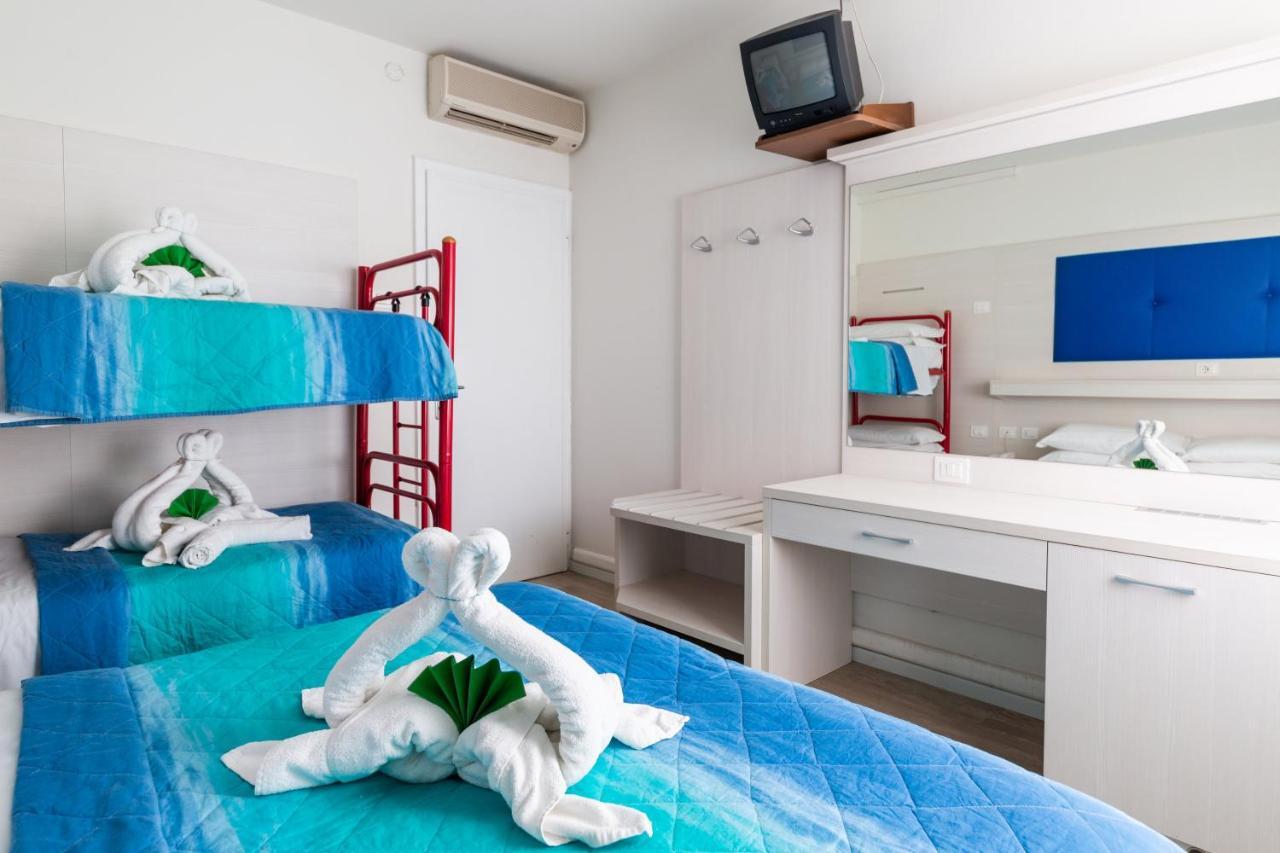 Villa Lucilla Lignano Sabbiadoro Buitenkant foto