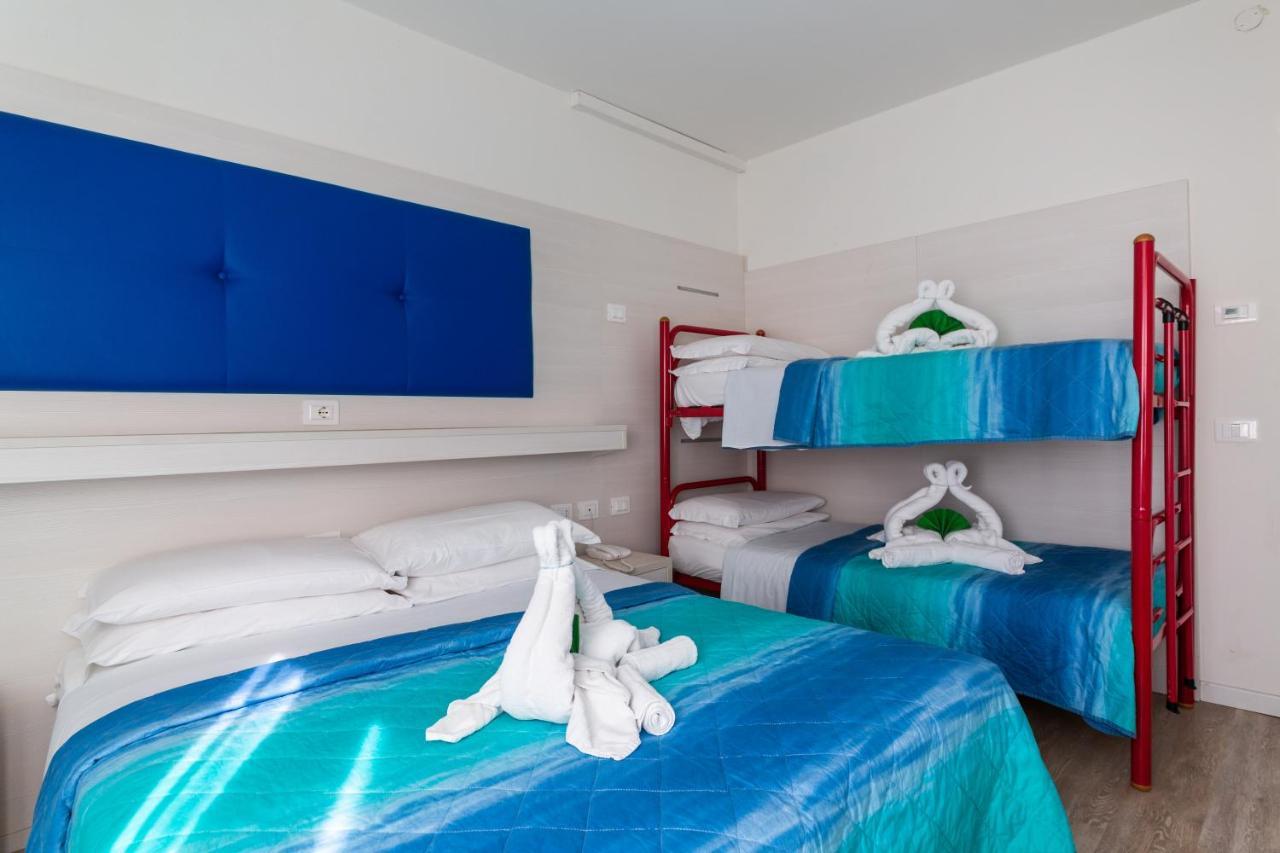 Villa Lucilla Lignano Sabbiadoro Buitenkant foto
