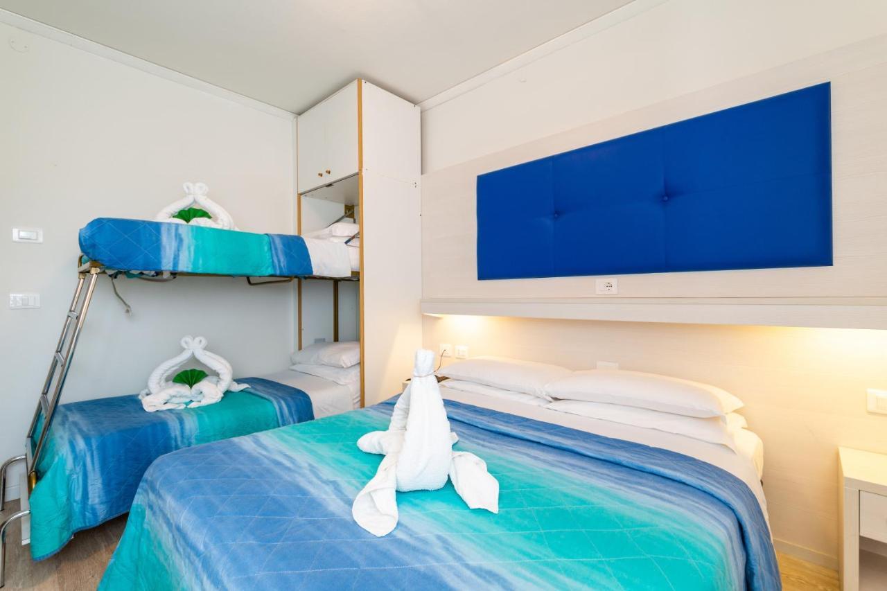 Villa Lucilla Lignano Sabbiadoro Buitenkant foto