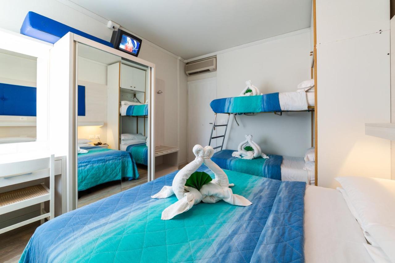 Villa Lucilla Lignano Sabbiadoro Buitenkant foto