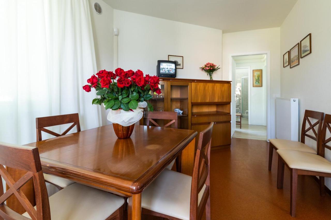 Villa Lucilla Lignano Sabbiadoro Buitenkant foto