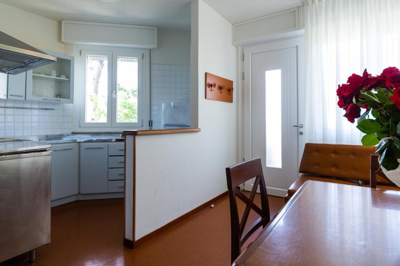 Villa Lucilla Lignano Sabbiadoro Buitenkant foto